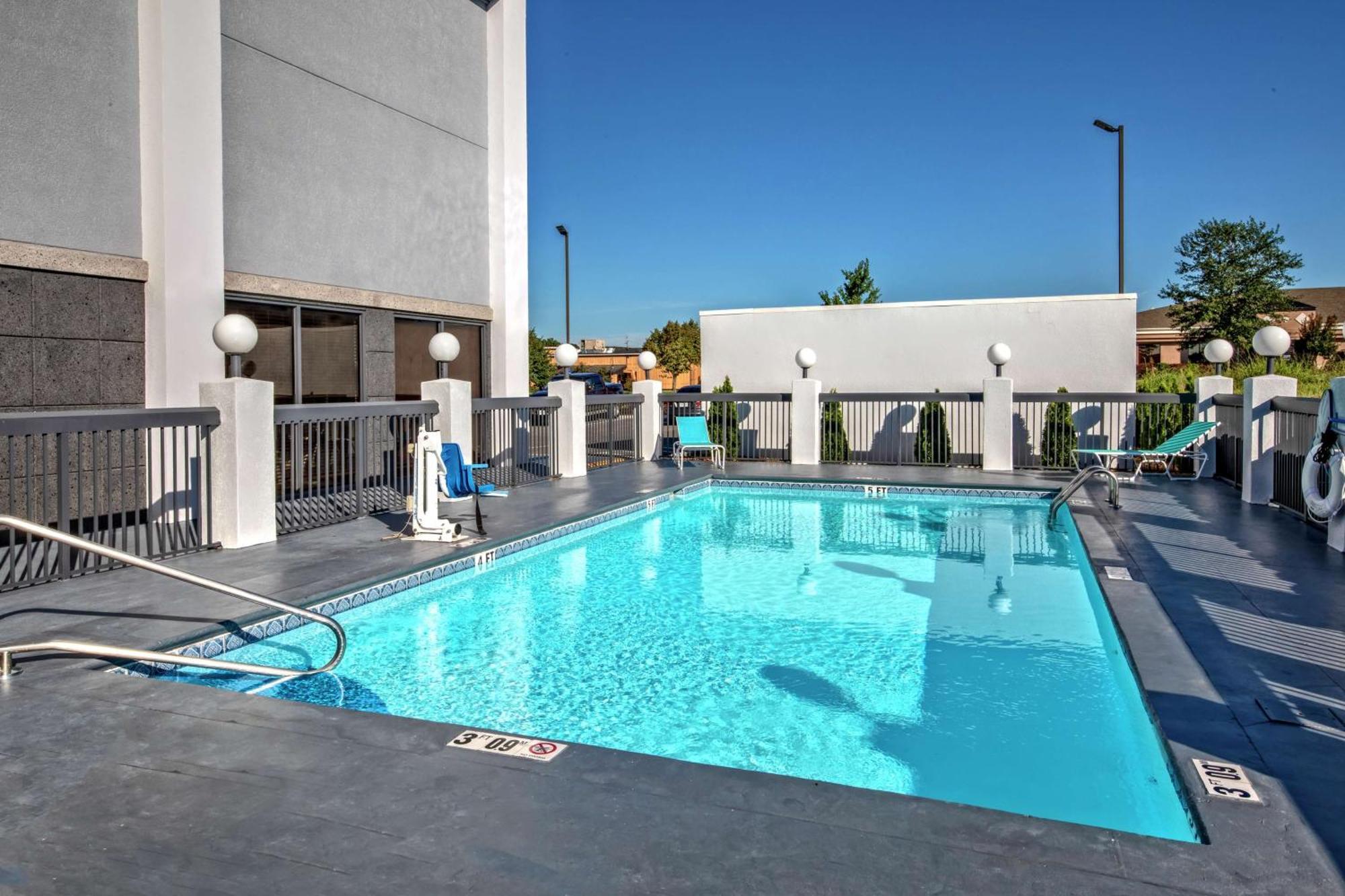 Hampton Inn Tullahoma Dış mekan fotoğraf